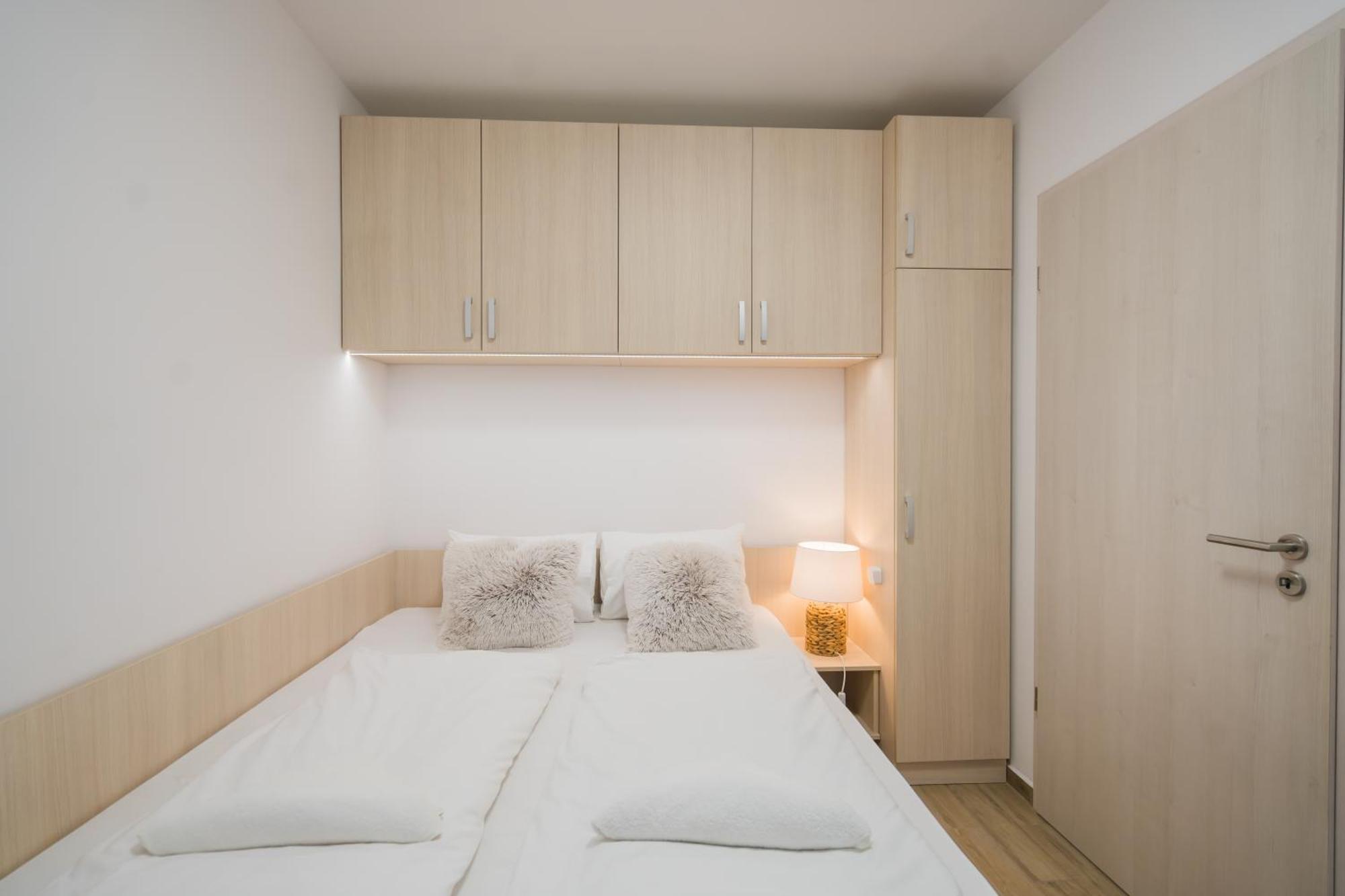 Lellemarine By Bltn Apartmanok Balatonlelle Exterior photo