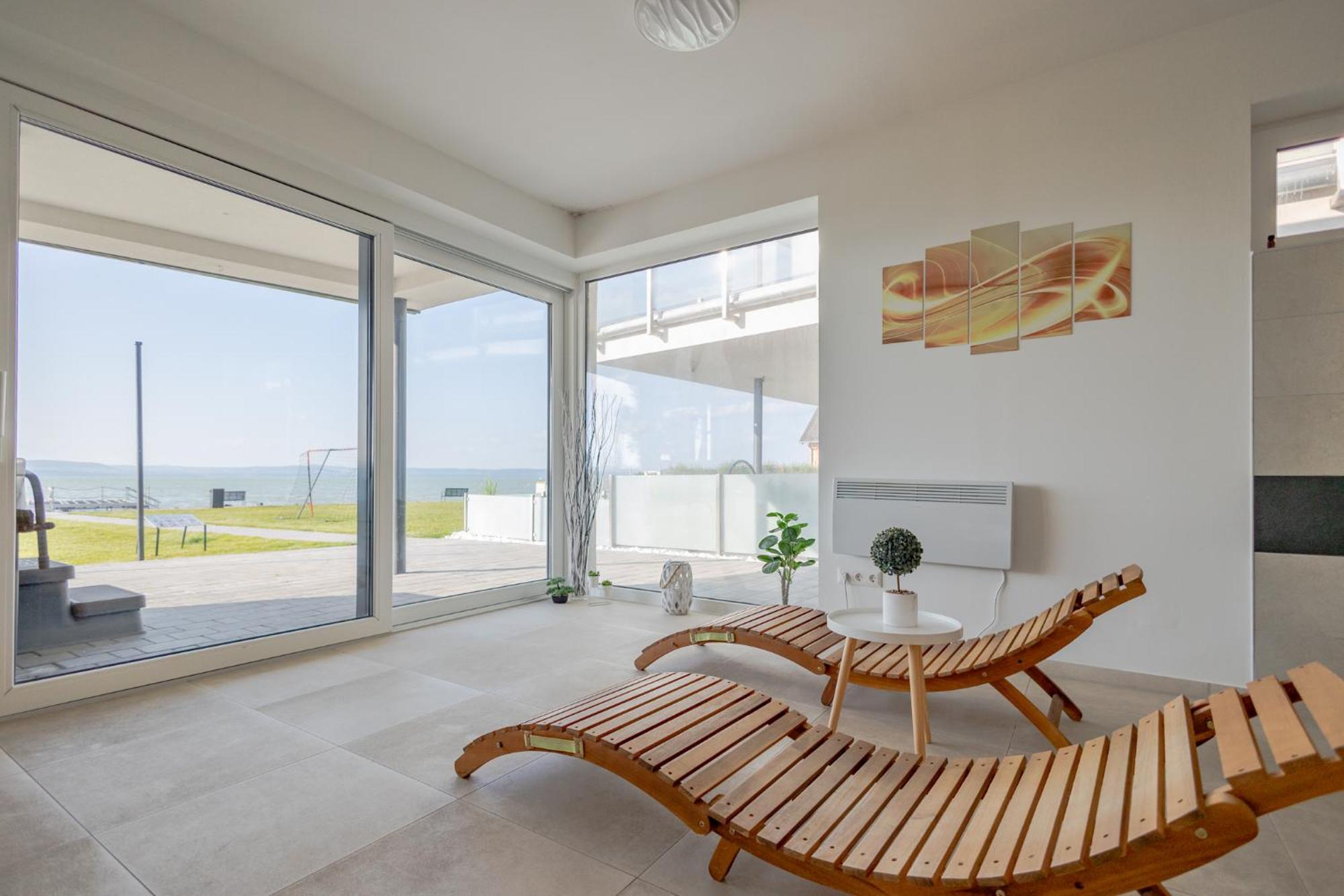 Lellemarine By Bltn Apartmanok Balatonlelle Exterior photo