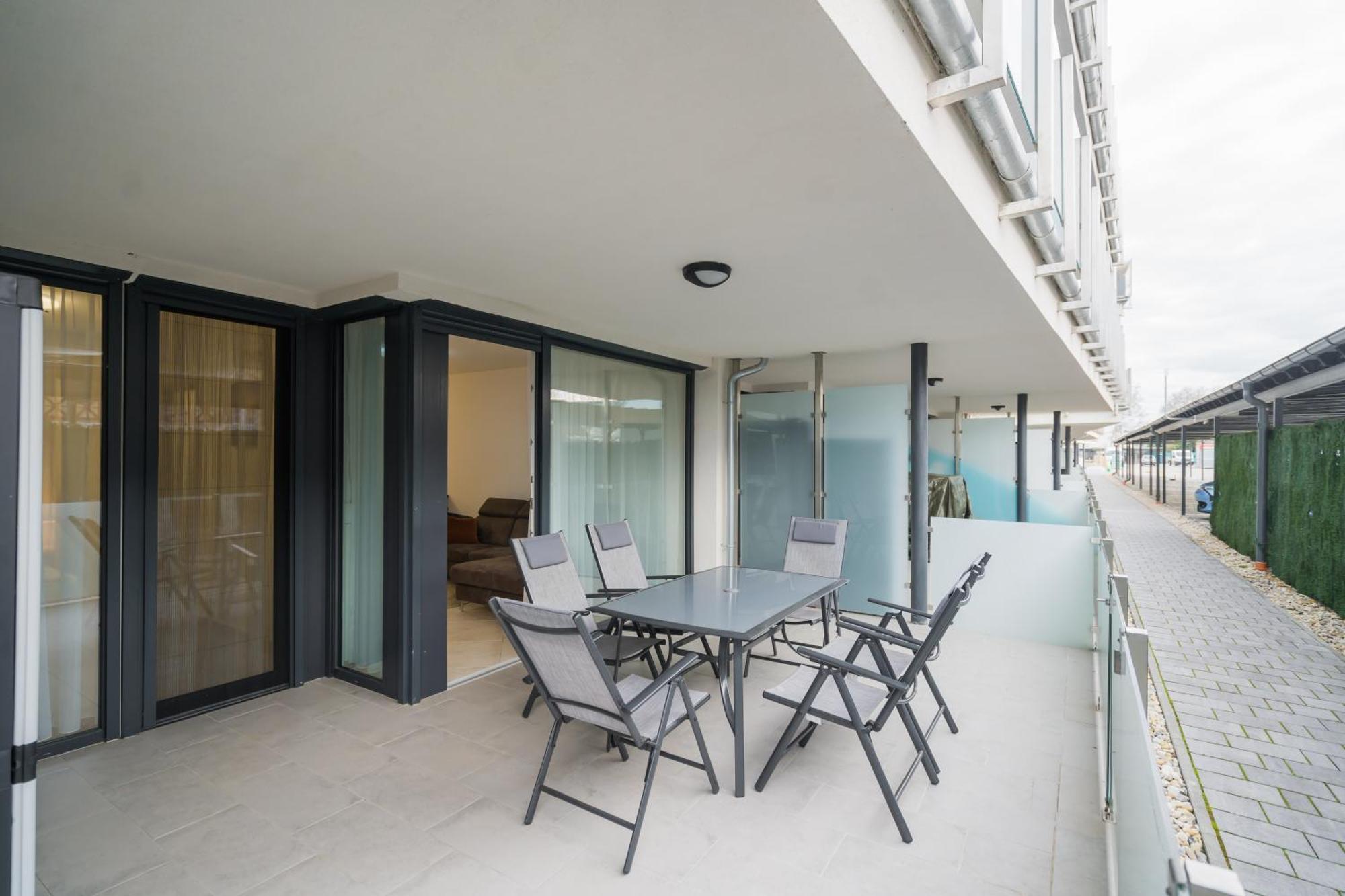 Lellemarine By Bltn Apartmanok Balatonlelle Exterior photo