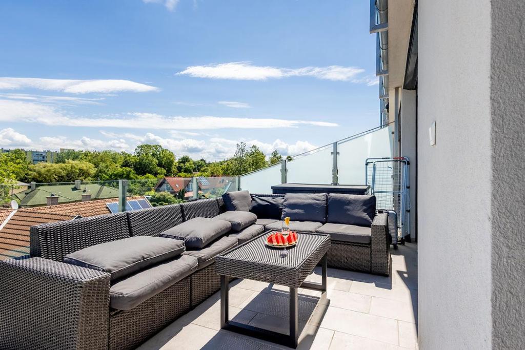 Lellemarine By Bltn Apartmanok Balatonlelle Exterior photo