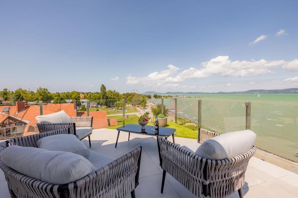 Lellemarine By Bltn Apartmanok Balatonlelle Exterior photo